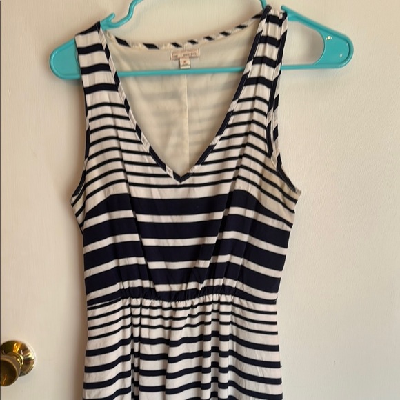 GAP Black and White Sleeveless V-Neck Sundress - Picture 3 of 5
